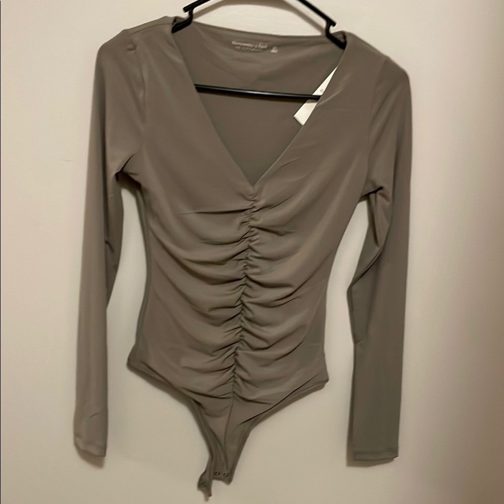 Ruched V-Neck Long Sleeve Bodysuit - tan